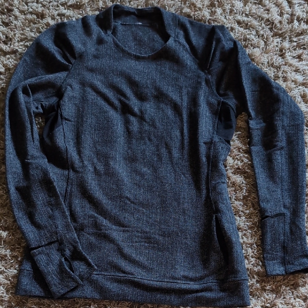 Lululemon Black Chevron Long Sleeve Top